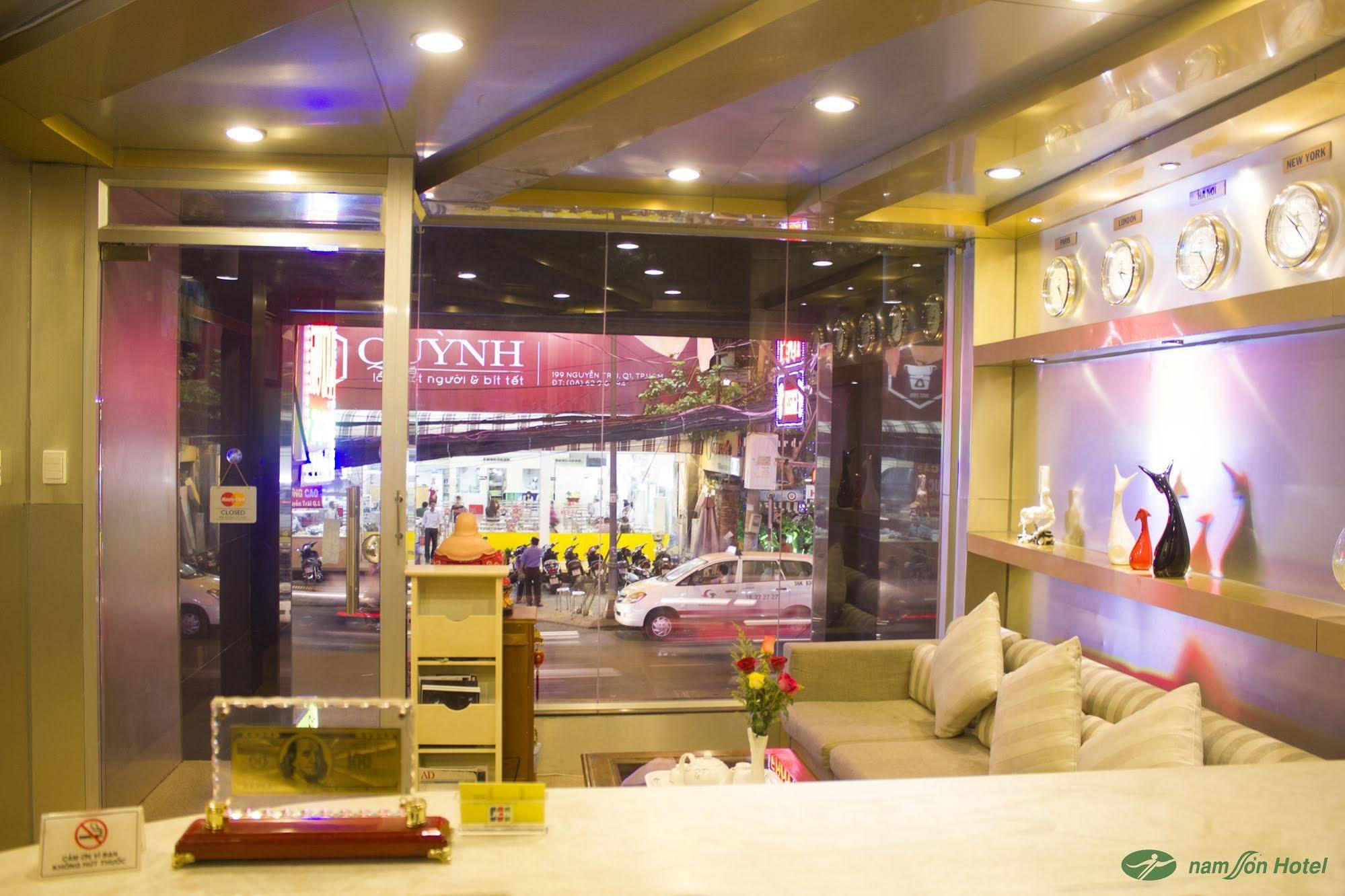 Nam Son Hotel 호치민 외부 사진