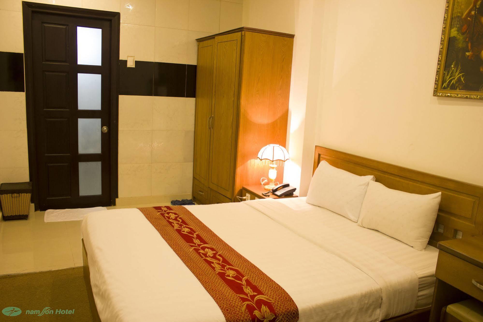 Nam Son Hotel 호치민 외부 사진