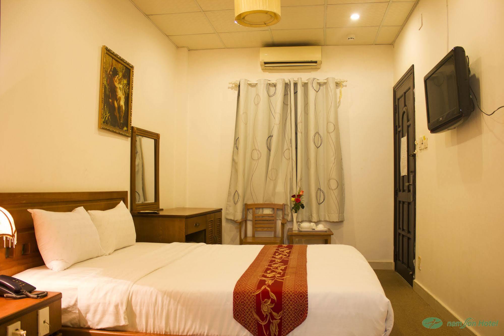 Nam Son Hotel 호치민 외부 사진