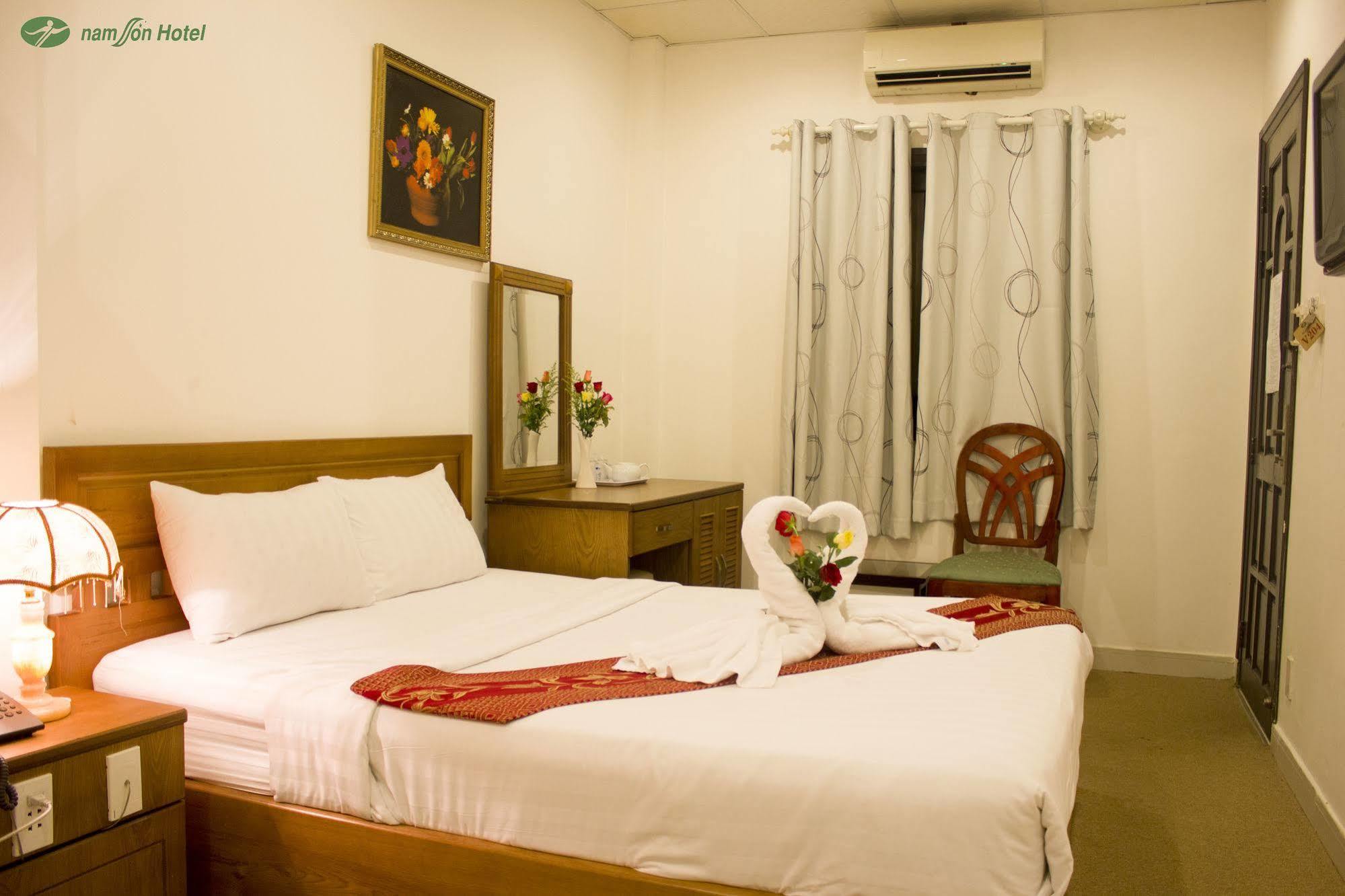 Nam Son Hotel 호치민 외부 사진